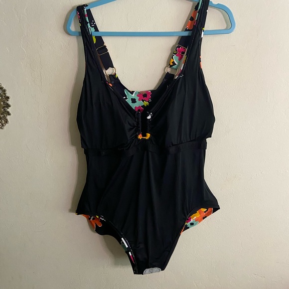 Anne Cole One Piece Swimsuit 🩱 - Picture 11 of 12